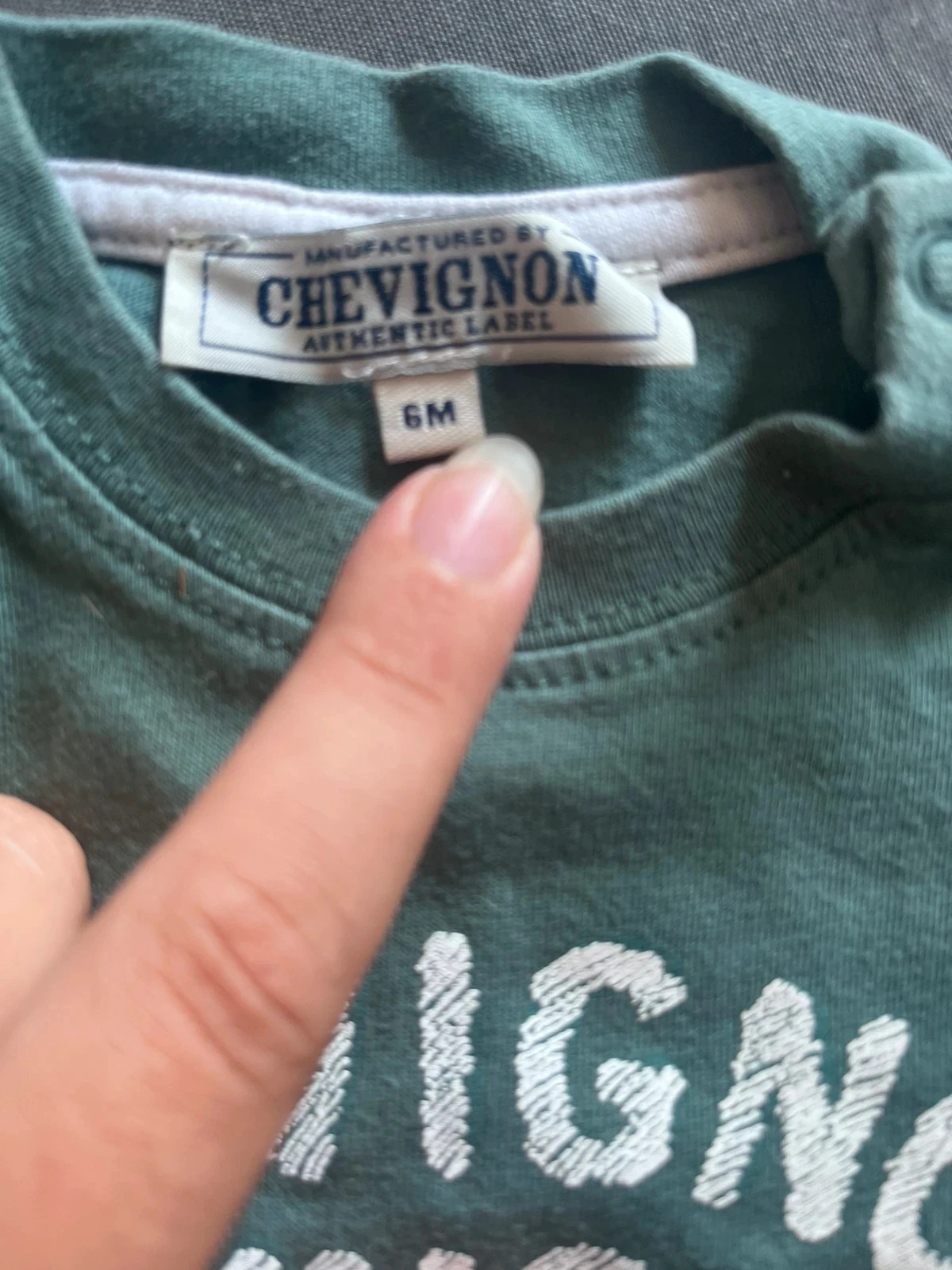 T-shirt manches longues bébé Chevignon – Taille 6 mois – Bon état – photo 2